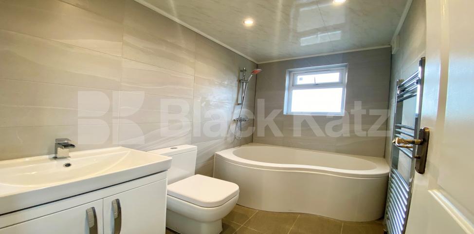 			LET   , 4 Bedroom, 2 bath, 2 reception Semi-Detached House			 Ringmore Rise, Dulwich / Honor Oak / Forest Hill Borders.